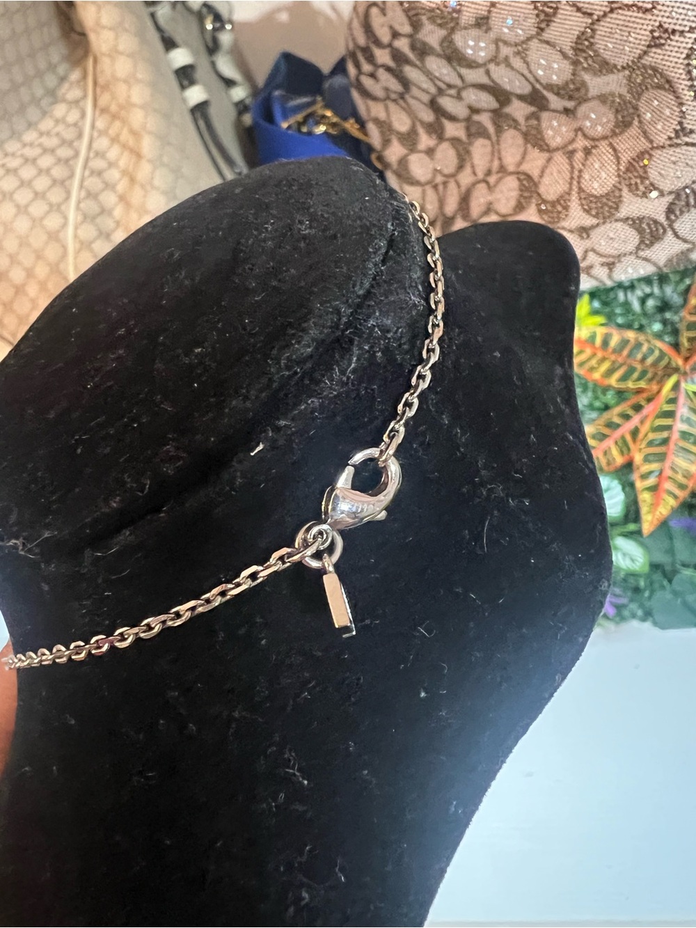 Louis Vuitton Valentine necklace - Picture 4 of 6